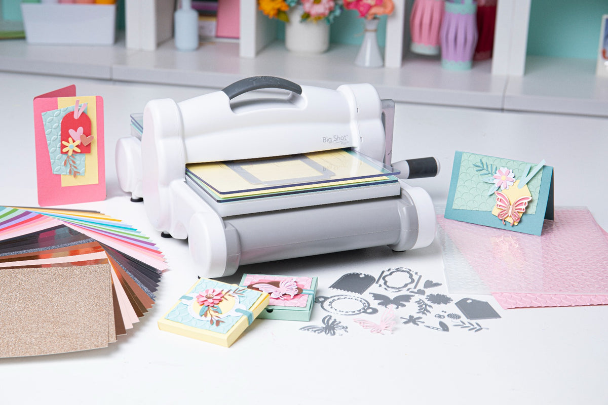 【美品】sizzix bigshot 本体　おまけ付き　箱付属多数 Sizzix Big Shot Machine Only (White & Gray) w/Standard