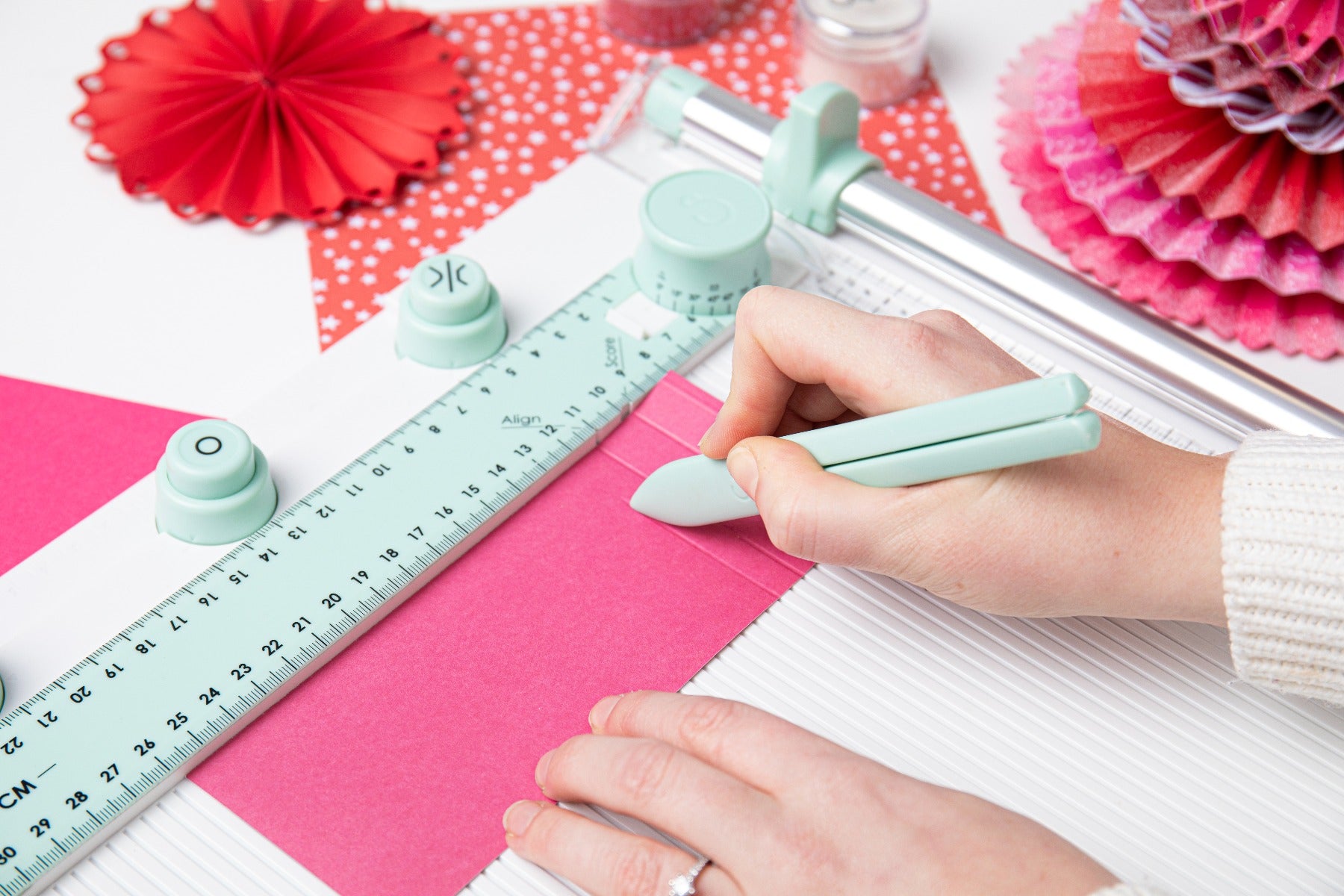 Sizzix Making Tool - Scoring Board & Trimmer – Sizzix.com