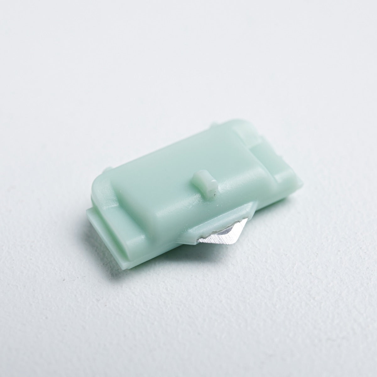 Scoring Board & Trimmer - Replacement Blades, 2PK – Sizzix.com